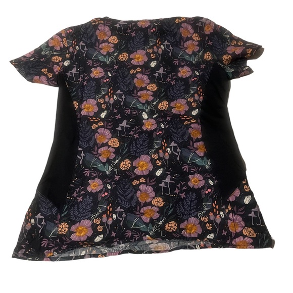 Health pro scrub top size small - Picture 2 of 3